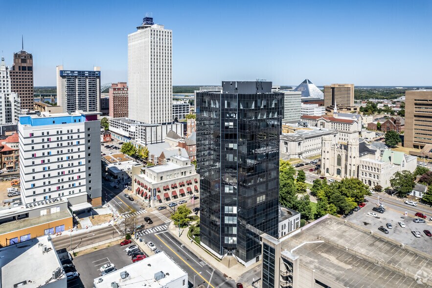 More Photos Of 200 Jefferson Ave, Memphis Office For Sale