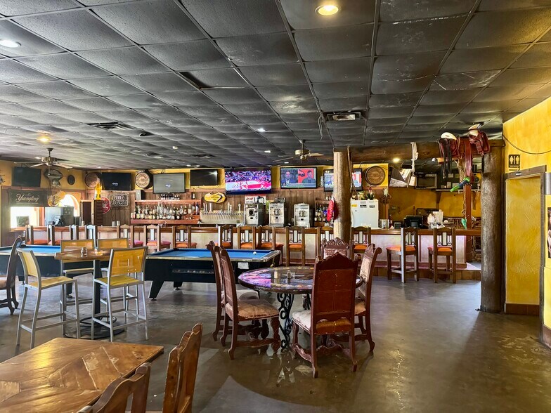 More Photos Of 114 Holiday Ln, Byram Warehouse For Lease