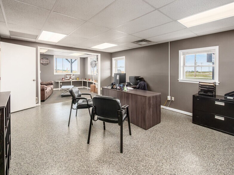 More Photos Of 31 S Ludlow Rd, Urbana Auto Repair For Sale