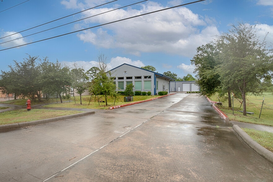 More Photos Of 2605 Columbia Memorial Pky, Kemah Office For Lease