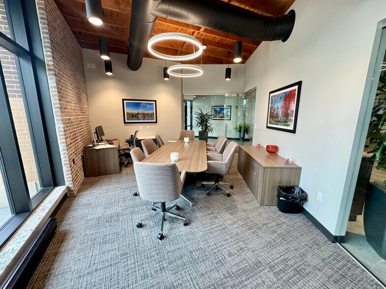 Primary Photo Of 222 E Park St, Edwardsville Office For Lease