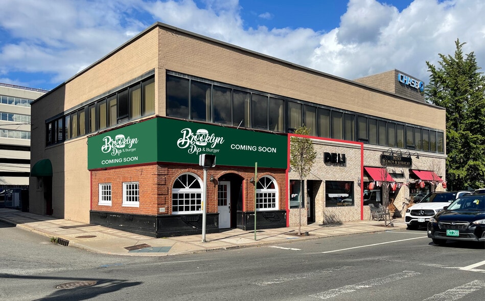 More Photos Of 228-234 Old Country Rd, Mineola Storefront Retail Office For Sale