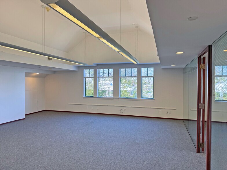 More Photos Of 418 Aviation Blvd, Santa Rosa Medical For Sale