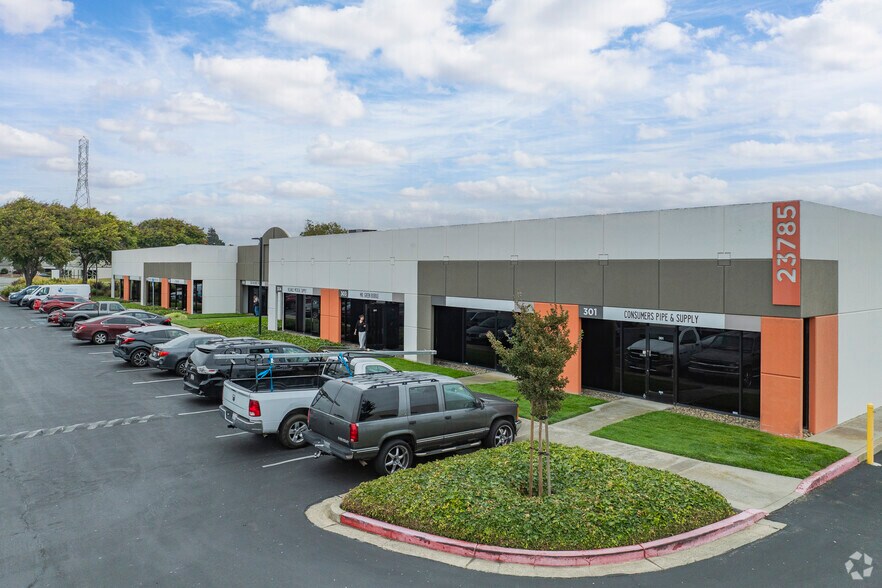 More Photos Of 23785 Cabot Blvd, Hayward Unknown For Lease