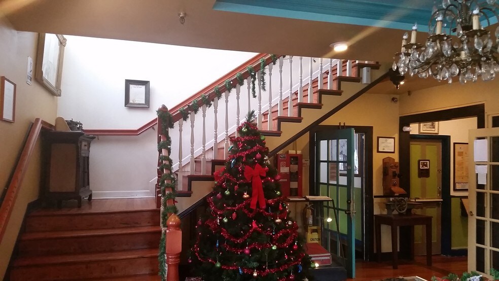 More Photos Of 300 S Volusia Ave, Orange City Hotel For Lease