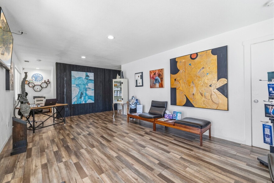 More Photos Of 19468 Village Dr, Sonora Office For Sale