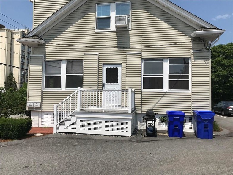 More Photos Of 380 Taunton Ave, East Providence Restaurant For Sale