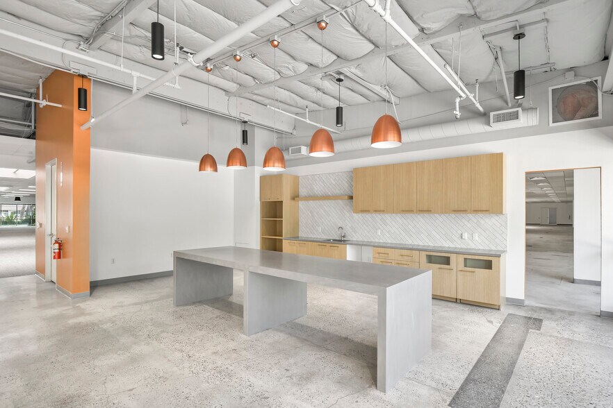 More Photos Of 2901-2929 Patrick Henry Dr, Santa Clara Office For Lease