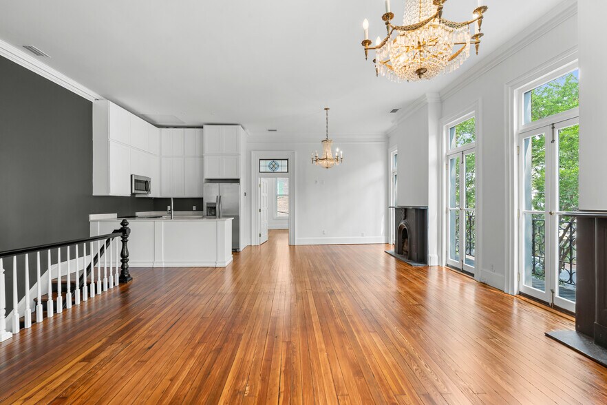 More Photos Of 417 Whitaker St, Savannah Storefront Retail Residential For Sale