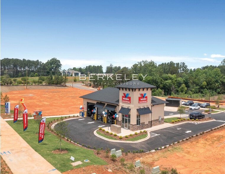 More Photos Of 12723 Albemarle Rd, Mint Hill General Retail For Sale