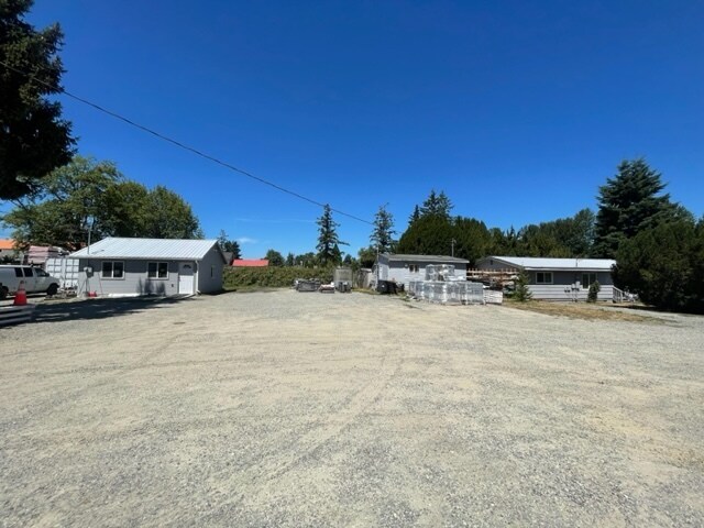 More Photos Of 10301 31st St E, Edgewood Contractor Storage Yard For Lease