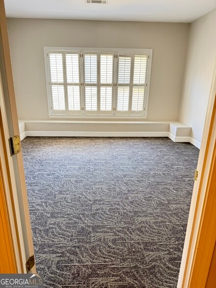 More Photos Of 2885 Hog Mountain Rd, Dacula Office For Lease