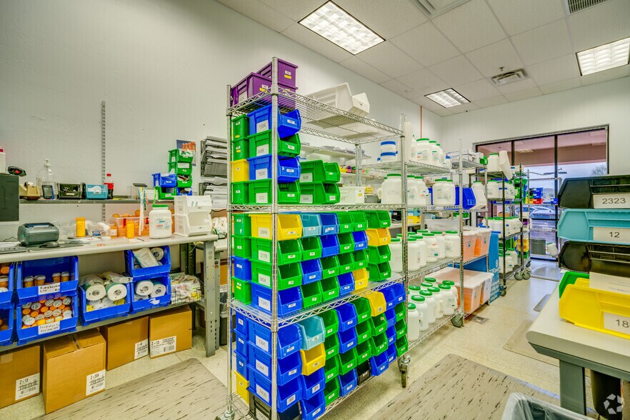 More Photos Of 711 E Carefree Hwy, Phoenix Unknown For Lease