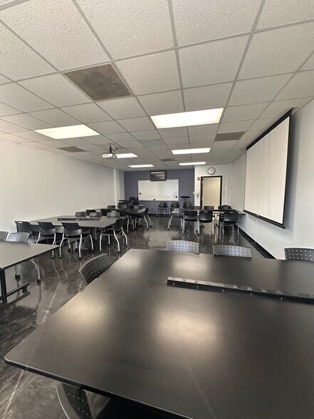 More Photos Of 8141 Hull Street Rd, Richmond Office For Sale