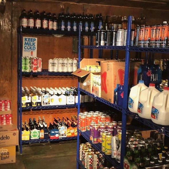 More Photos Of 4420 W Magnolia Blvd, Burbank Convenience Store For Lease