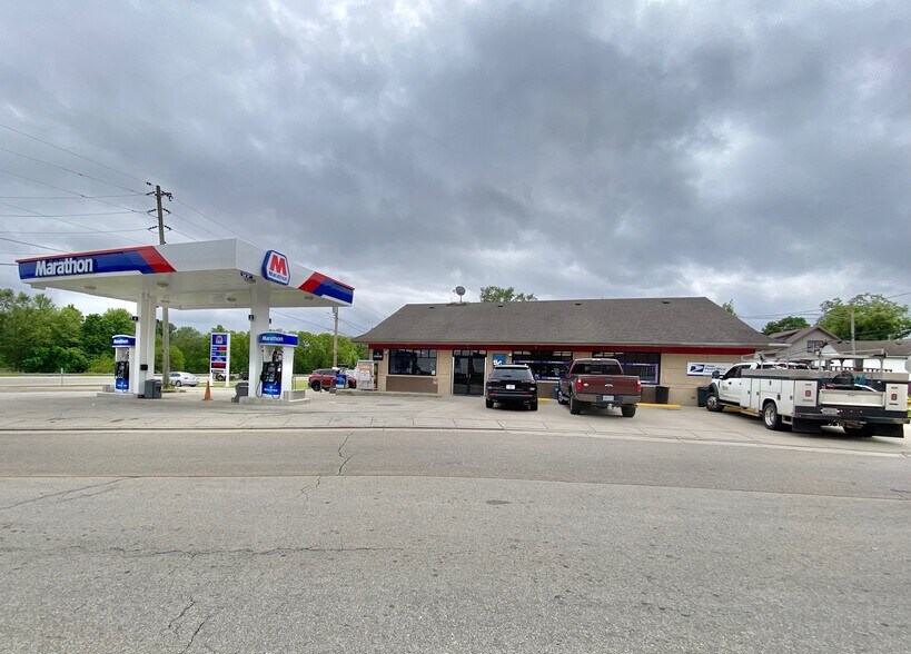 More Photos Of 103 W Main St, Gettysburg Service Station For Sale