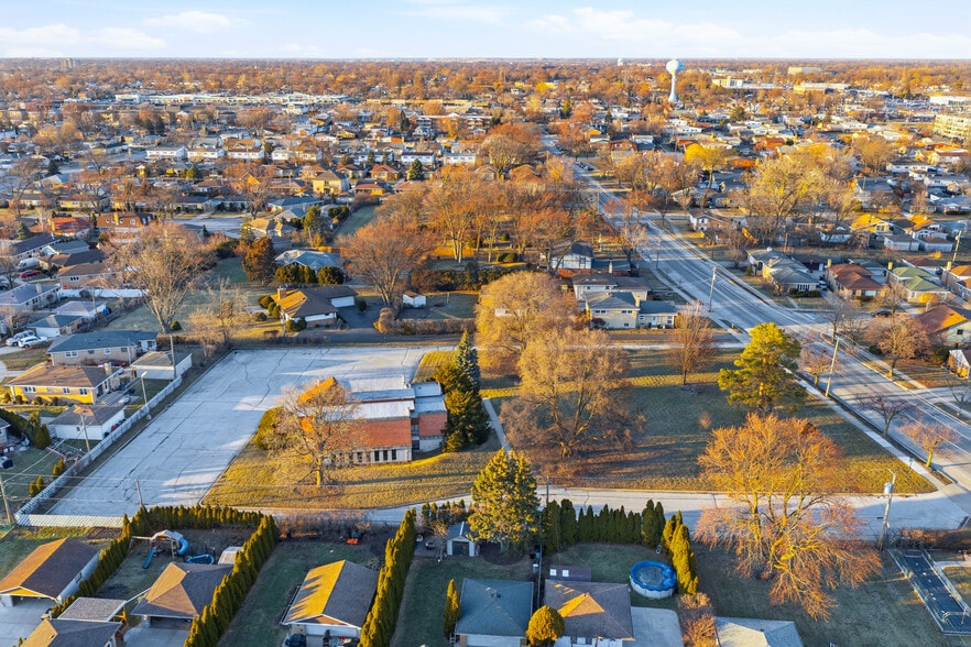 More Photos Of 8450 N Shermer Rd, Niles Religious Facility For Sale