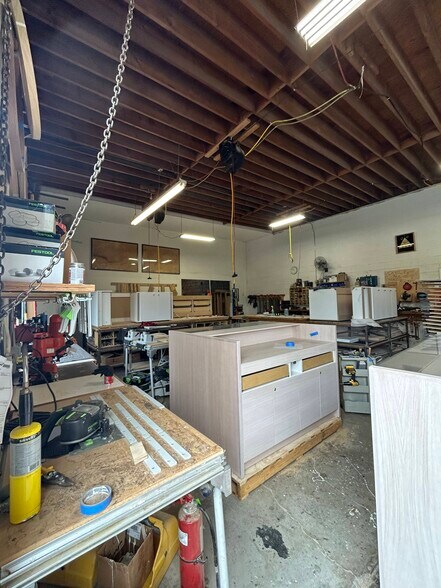 More Photos Of 3358 F St, San Diego Warehouse For Lease