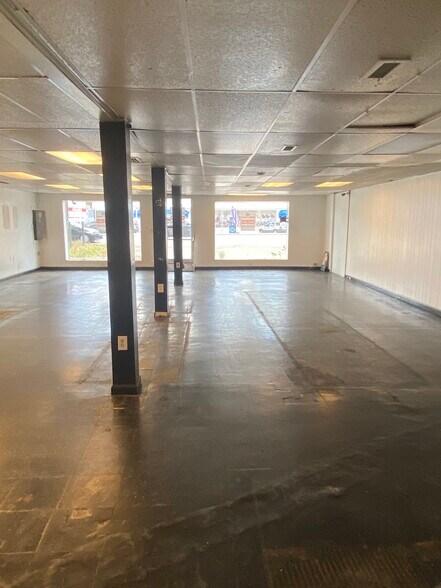 More Photos Of 1727 Ashley River Rd, Charleston Unknown For Lease