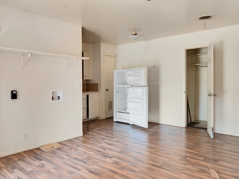 More Photos Of , Hamilton Multifamily For Sale