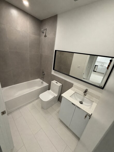 More Photos Of 1091 E 17th St, Hialeah Multifamily For Sale