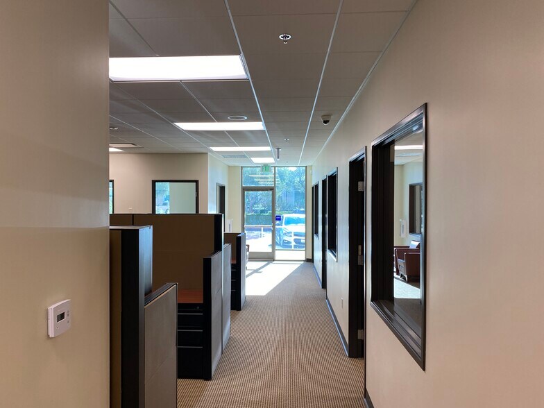 More Photos Of 368 E Vanderbilt Way, San Bernardino Office For Lease