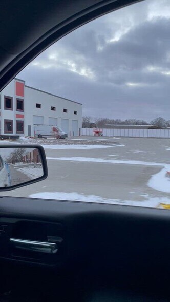 Primary Photo Of 4514 Western ave, Lisle Industrial For Lease