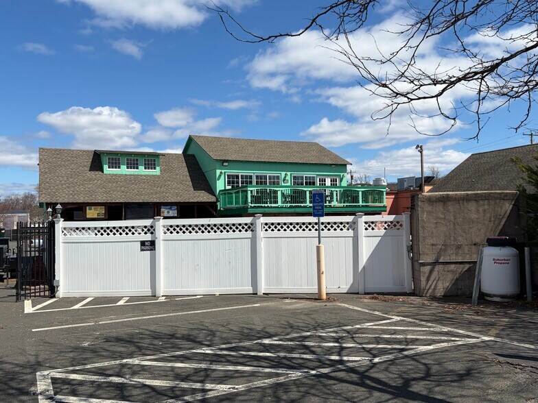 More Photos Of 103 Tolland Tpke, Manchester Restaurant For Sale