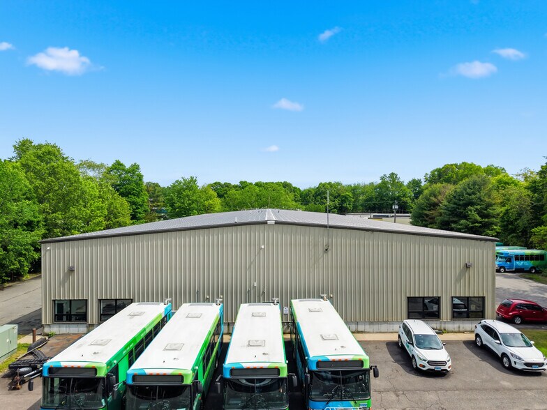 More Photos Of 17 Industrial Park, Centerbrook Service For Sale