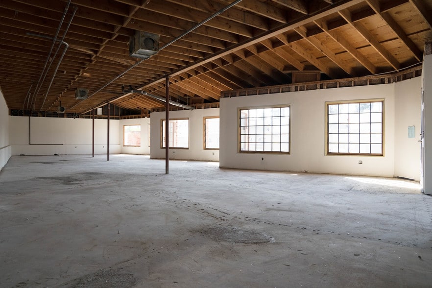 More Photos Of 10616-10622 Katella Ave, Anaheim Loft Creative Space For Sale