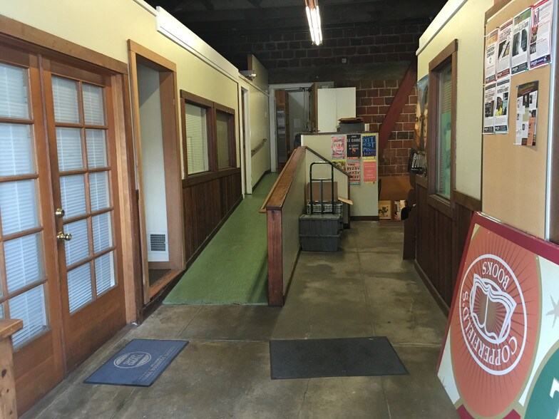 More Photos Of 138 N Main St, Sebastopol Storefront For Sale