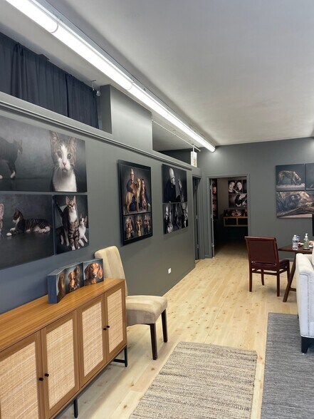 More Photos Of 3407-3421 Church St, Skokie Unknown For Lease