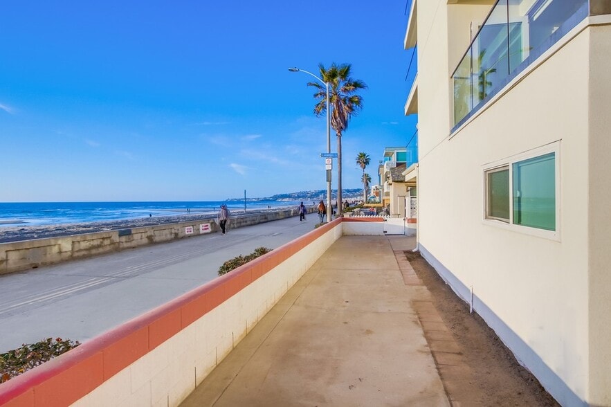 More Photos Of 3449 Ocean Front Walk, San Diego Apartments For Sale