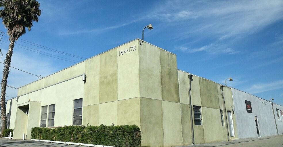 Primary Photo Of 164-172 W Providencia Ave, Burbank Warehouse For Lease