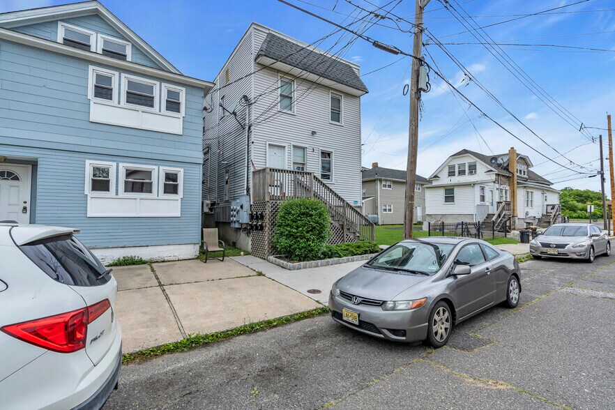 More Photos Of 3 Oceanview Ave, Keansburg Apartments For Sale