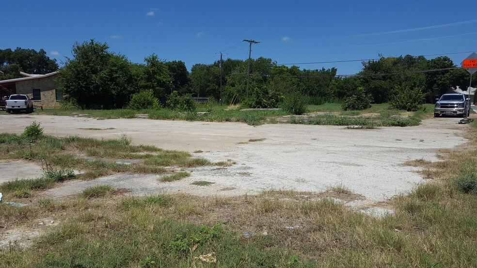 More Photos Of 711 N IH-35, San Marcos Land For Sale