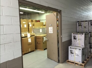 More Photos Of 1050 Ensell Rd, Lake Zurich Industrial For Sale