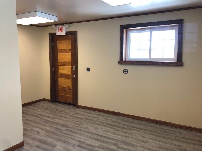 More Photos Of 2100 S 57th St, West Allis Warehouse For Sale