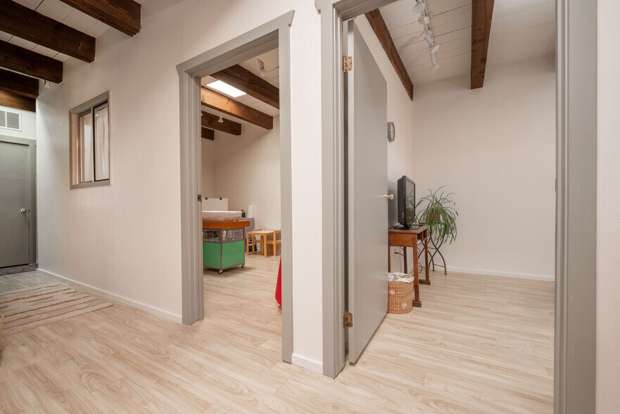 More Photos Of 1400 Maclovia Ln, Santa Fe Office Residential For Sale