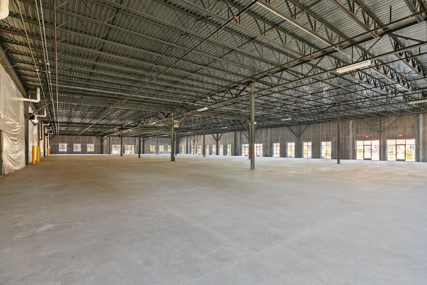 More Photos Of 2810 Procurement Cir, Fayetteville Flex For Sale