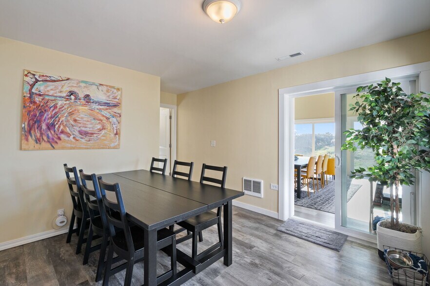 More Photos Of 259 S Pacific St, Rockaway Beach Specialty For Sale