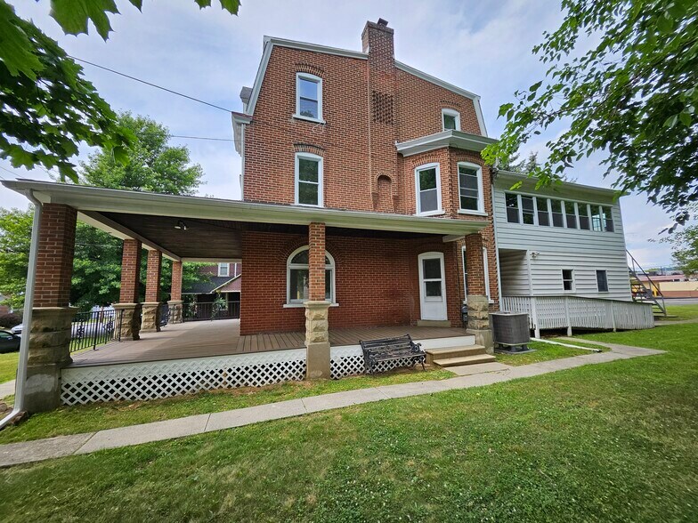 More Photos Of 1977 S 5th St, Allentown Office Residential For Sale