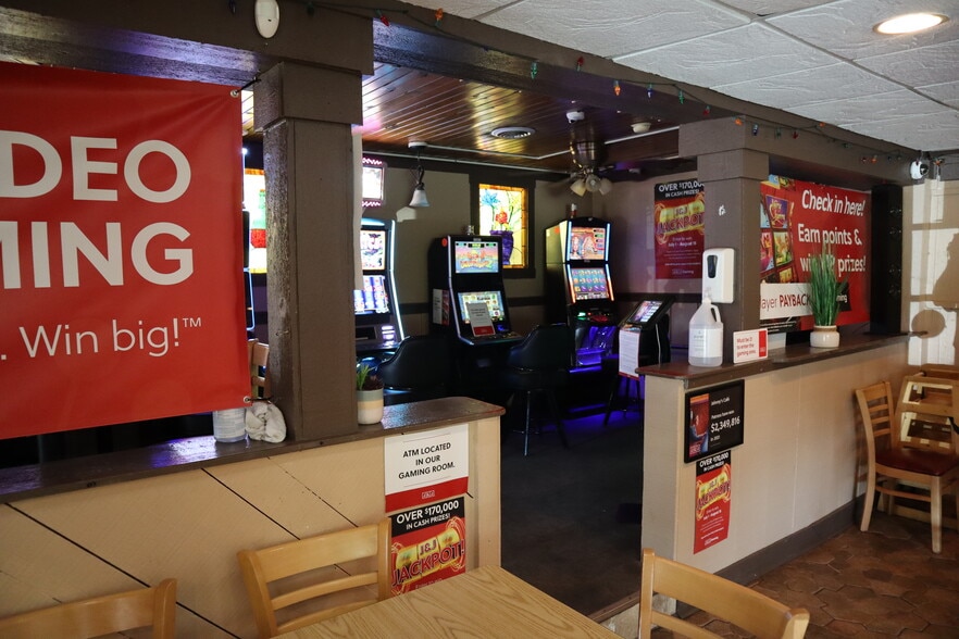 More Photos Of 89 E Grand Ave, Fox Lake Restaurant For Sale