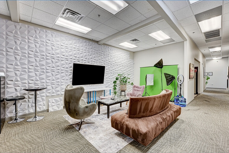 More Photos Of 6123 S Rainbow Blvd, Las Vegas Office For Sale