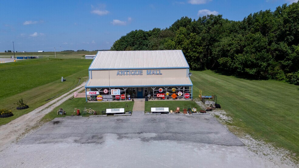 More Photos Of 13 SW 1st Ln, Lamar General Retail For Sale