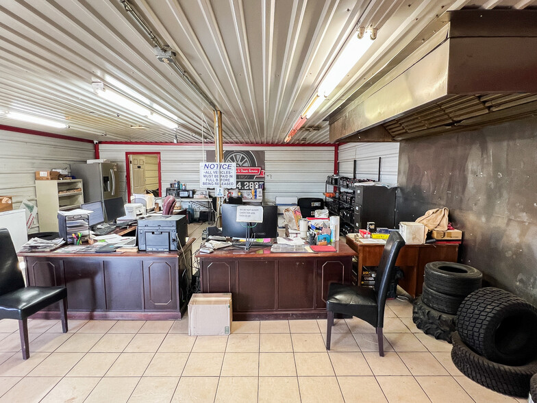 More Photos Of 1106 W Main St, Olney Auto Repair For Sale