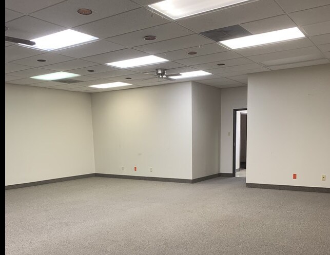 More Photos Of 422 E Avenue B, Robstown Medical For Lease