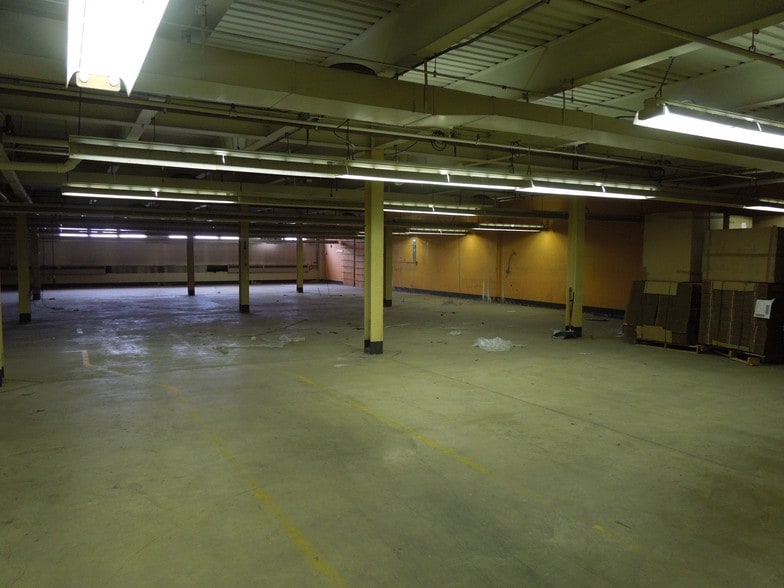 More Photos Of 1801 N 12th St, Reading Warehouse For Sale