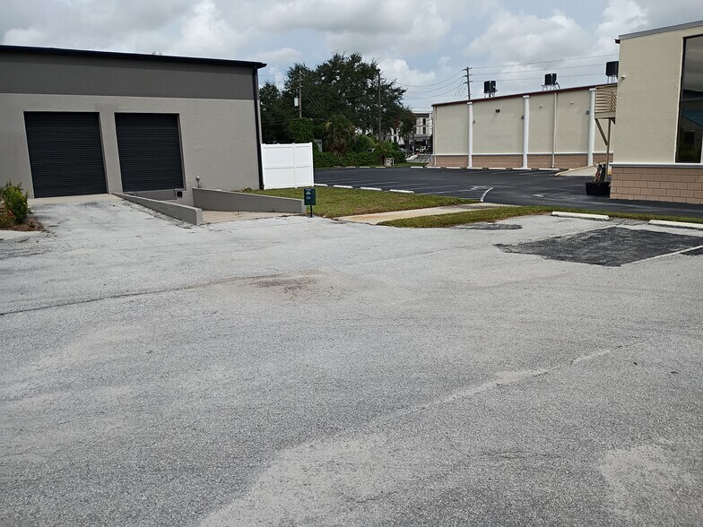 More Photos Of 13214 38th St N, Clearwater Warehouse For Sale