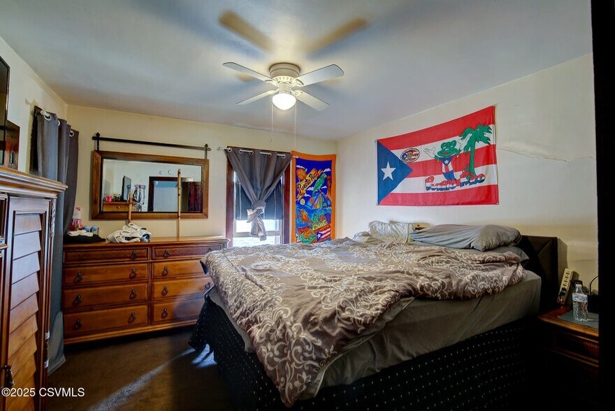 More Photos Of 606 W Main St, Bloomsburg Flex For Sale